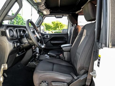 Used 2022 Jeep Wrangler Sport AWD/4WD image 16