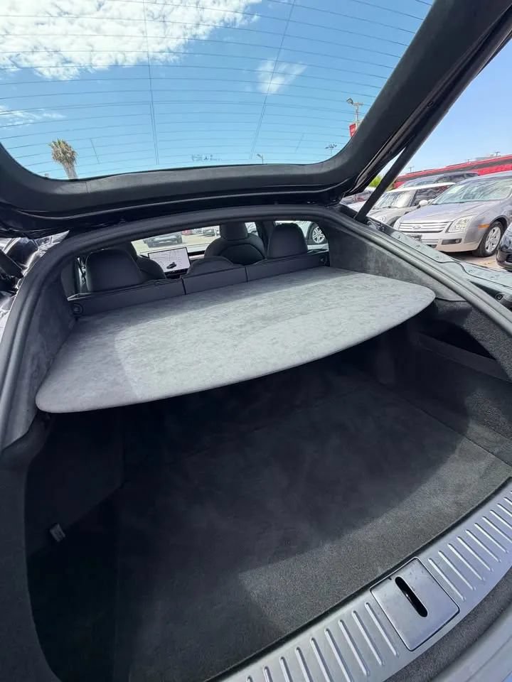 Used 2026 Tesla Model S AWD/4WD image 10