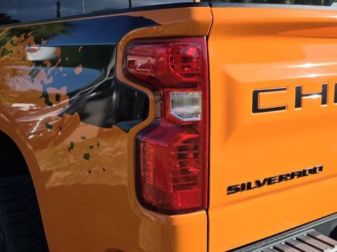 Used 2019 Chevrolet Silverado 1500 LT w/ All-Star Edition AWD/4WD image 10