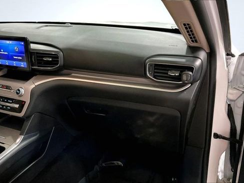 Used 2023 Ford Explorer XLT w/ Equipment Group 202A image 17