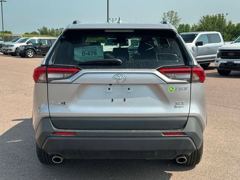 Used 2025 Toyota RAV4 XLE AWD/4WD image 37