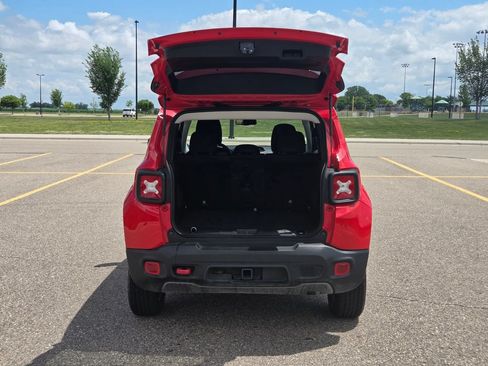 Used 2020 Jeep Renegade Trailhawk w/ Cold Weather Group AWD/4WD image 52