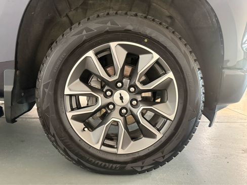 Used 2022 Chevrolet Silverado 1500 RST w/ Z71 Off-Road Package AWD/4WD image 11