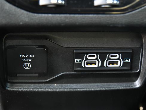 Used 2024 Jeep Grand Cherokee L Limited w/ Luxury Tech Group II image 51