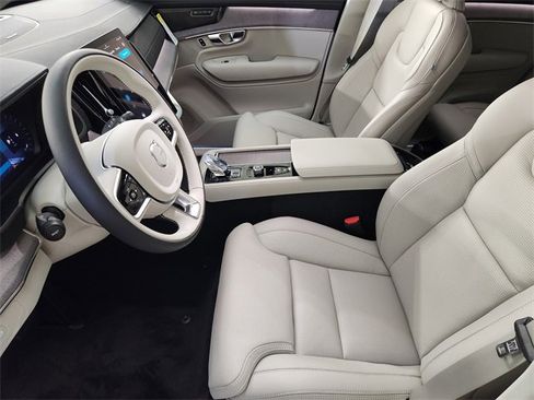 New 2026 Volvo XC90 B6 Ultra image 13
