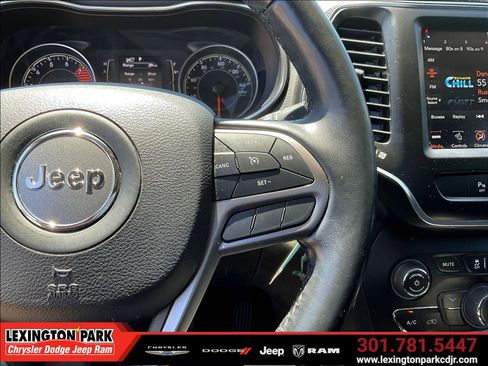 Used 2020 Jeep Cherokee Latitude w/ Quick Order Package 26F North AWD/4WD image 12