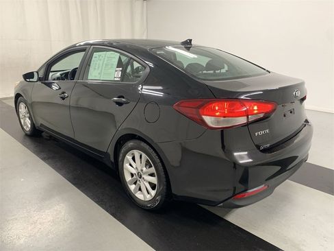 Used 2017 Kia Forte LX w/ LX Popular Package image 7