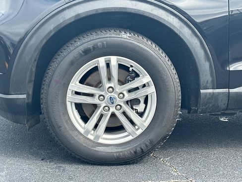 Certified 2023 Ford Explorer XLT w/ Equipment Group 202A image 11