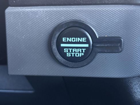 Used 2022 Ford Bronco Black Diamond image 25