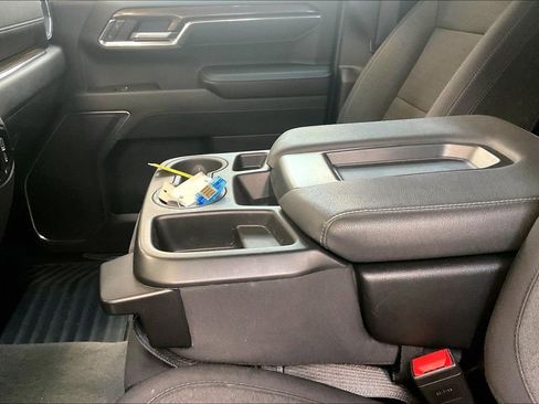 Used 2024 Chevrolet Silverado 1500 LT AWD/4WD image 18
