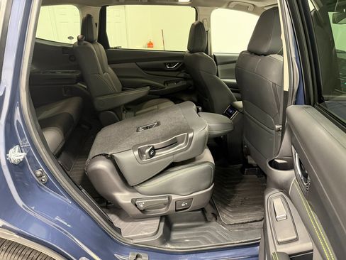 Used 2025 Subaru Ascent Onyx Edition image 33