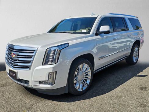 Used 2020 Cadillac Escalade ESV Platinum AWD/4WD image 7