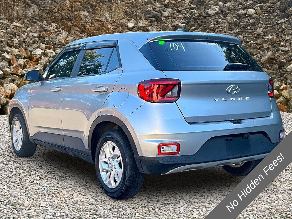 Used 2024 Hyundai Venue SE FWD image 10
