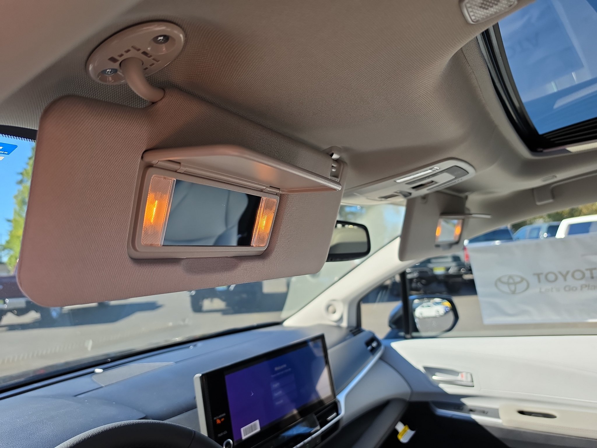 New 2026 Toyota Sienna XLE AWD/4WD image 14