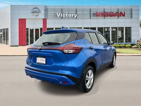 Certified 2025 Nissan Kicks Play S FWD image 3