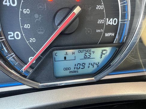 Used 2014 Toyota RAV4 Limited FWD image 14