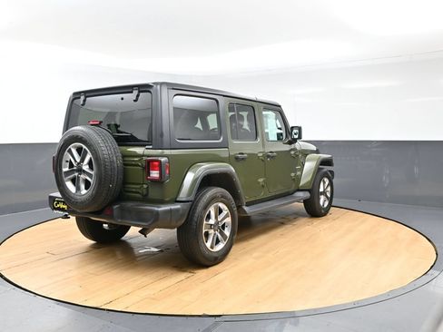 Used 2022 Jeep Wrangler Unlimited Sahara AWD/4WD image 7