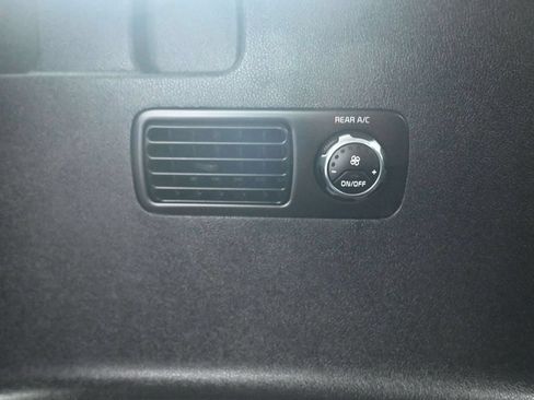 Used 2019 Kia Sorento S AWD/4WD image 38