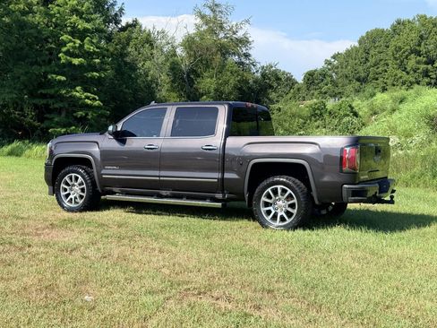 Used 2016 GMC Sierra 1500 Denali w/ Enhanced Driver Alert Package RWD image 3