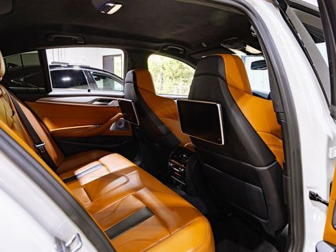 Used 2019 BMW M5 w/ Executive Package image 31