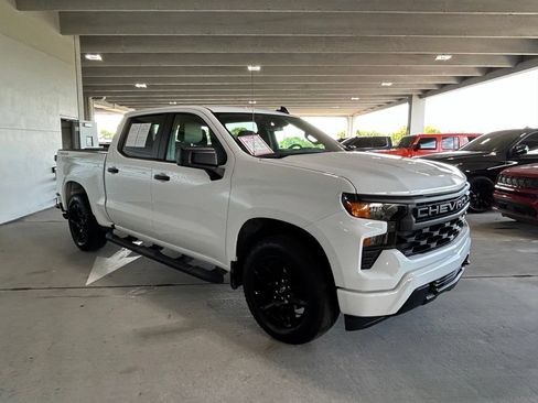 Used 2025 Chevrolet Silverado 1500 Custom w/ Turbomax Blackout Package AWD/4WD image 7