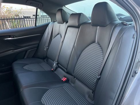 Used 2023 Toyota Camry SE image 26