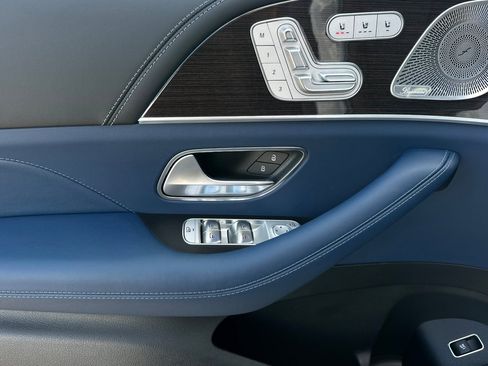 New 2025 Mercedes-Benz GLS 580 4MATIC image 22