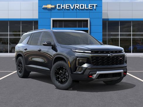 New 2026 Chevrolet Traverse Z71 w/ Driver Confidence Package AWD/4WD image 7