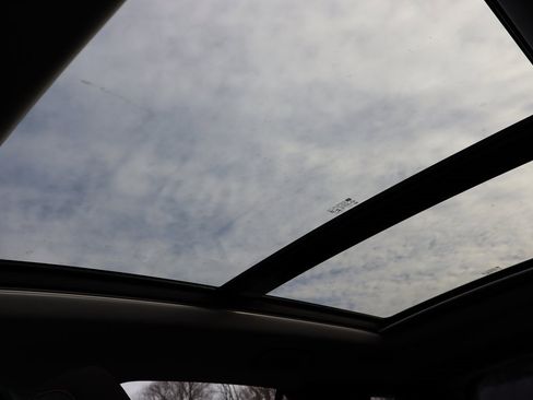 Used 2022 Chevrolet Equinox LT image 16