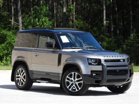 Used 2023 Land Rover Defender 90 X-Dynamic SE AWD/4WD image 16