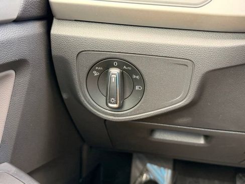 Used 2021 Volkswagen Atlas SE w/ Panoramic Sunroof Package AWD/4WD image 18