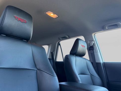 Used 2024 Toyota 4Runner TRD Off-Road Premium image 18