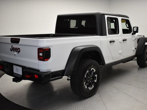 Used 2026 Jeep Gladiator Rubicon AWD/4WD image 5