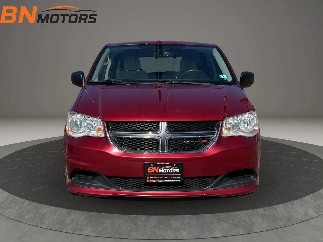 Used 2015 Dodge Grand Caravan SE w/ Quick Order Package 29E SE FWD image 3