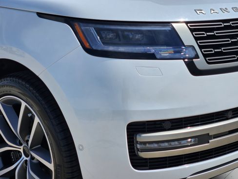 Certified 2026 Land Rover Range Rover SE AWD/4WD image 31