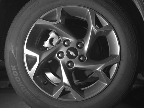 Used 2025 Chevrolet Trax LT FWD image 15