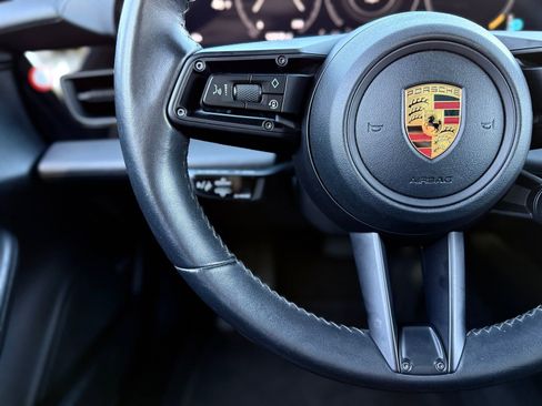 Used 2020 Porsche Taycan 4S image 25