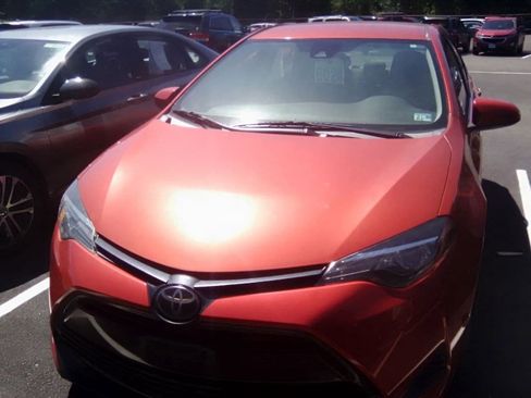 Used 2019 Toyota Corolla LE FWD image 1