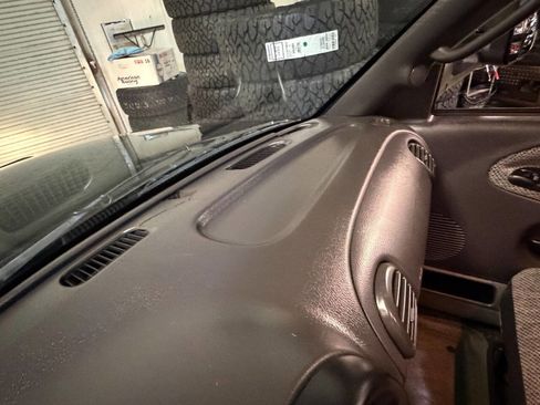 Used 2001 Dodge Ram 2500 Truck SPORT image 31