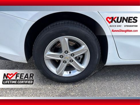 Used 2024 Chevrolet Malibu LT FWD image 14