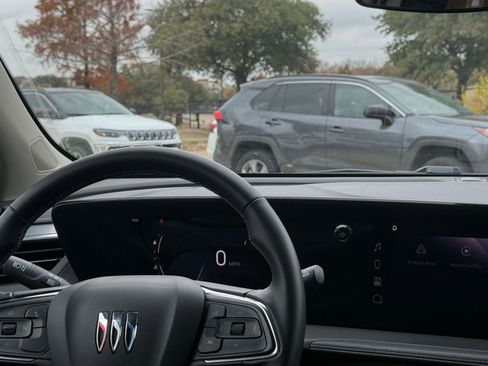 Used 2025 Buick Encore GX Preferred image 34