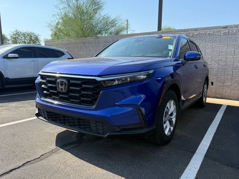 Used 2025 Honda CR-V LX image 2