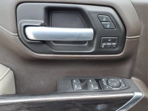 Used 2020 Chevrolet Silverado 2500 LTZ w/ LTZ Texas Edition image 11