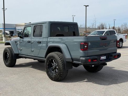 Used 2025 Jeep Gladiator Rubicon image 3