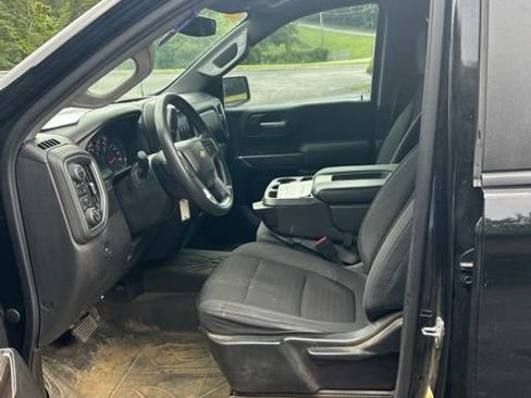 Used 2020 Chevrolet Silverado 1500 LT w/ LT Value Package AWD/4WD image 13