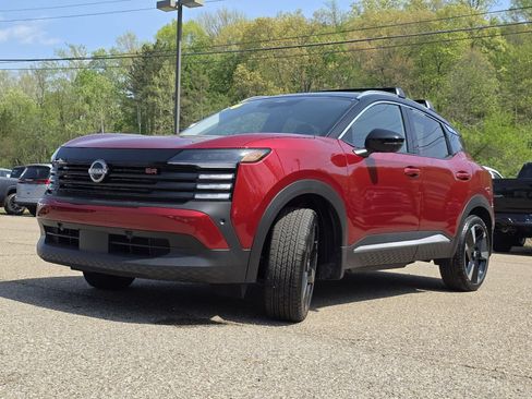 Used 2026 Nissan Kicks SR w/ Cold Weather Package AWD/4WD image 16