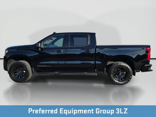 Used 2024 Chevrolet Silverado 1500 High Country w/ Midnight Edition AWD/4WD image 2