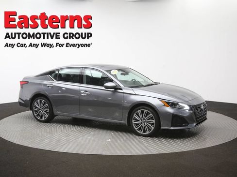 Used 2023 Nissan Altima 2.5 SL AWD/4WD image 40