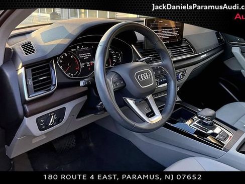 Certified 2023 Audi Q5 2.0T Premium w/ Convenience Package AWD/4WD image 11
