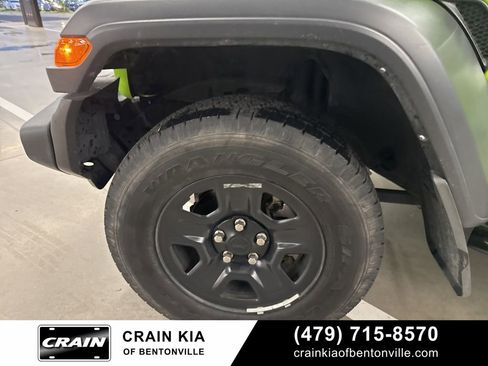 Used 2021 Jeep Wrangler Sport AWD/4WD image 17